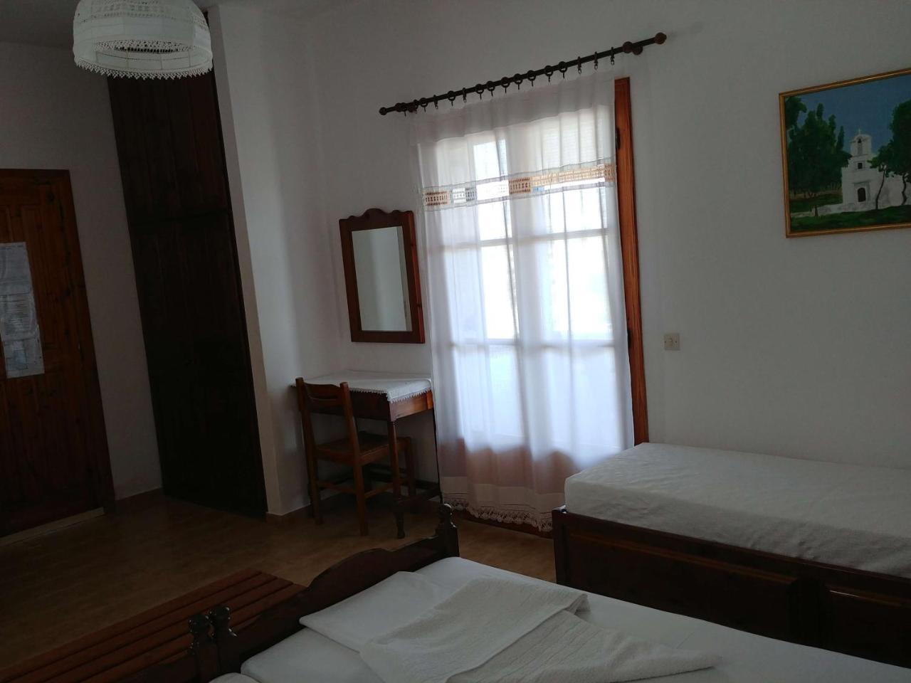 Casper'S Studios Piso Livadi Dış mekan fotoğraf